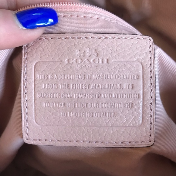 Coach soft pink bag! Perfect for spring and summer - Picture 5 of 5